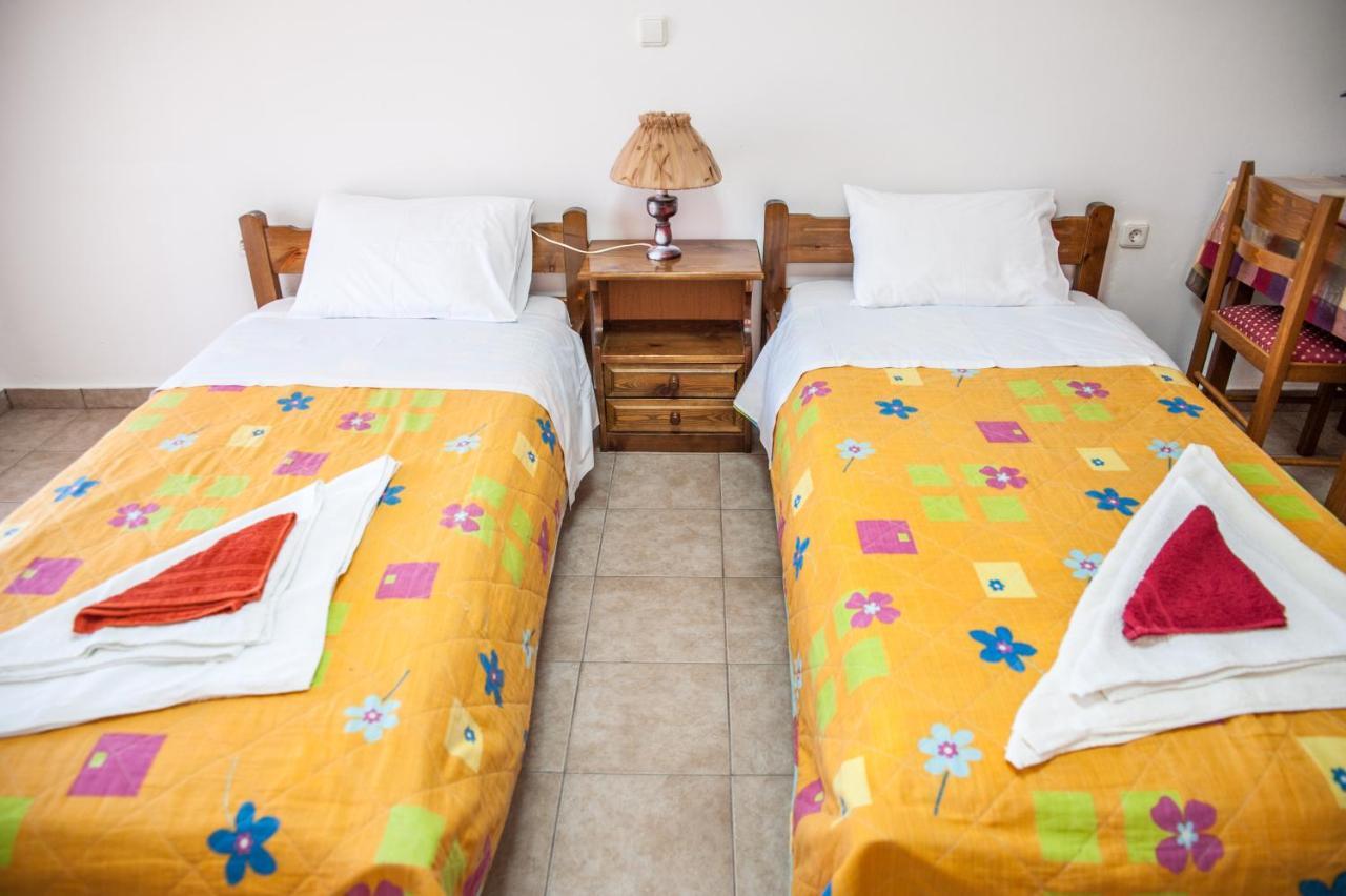 Thimios Rooms Keramiai Bagian luar foto