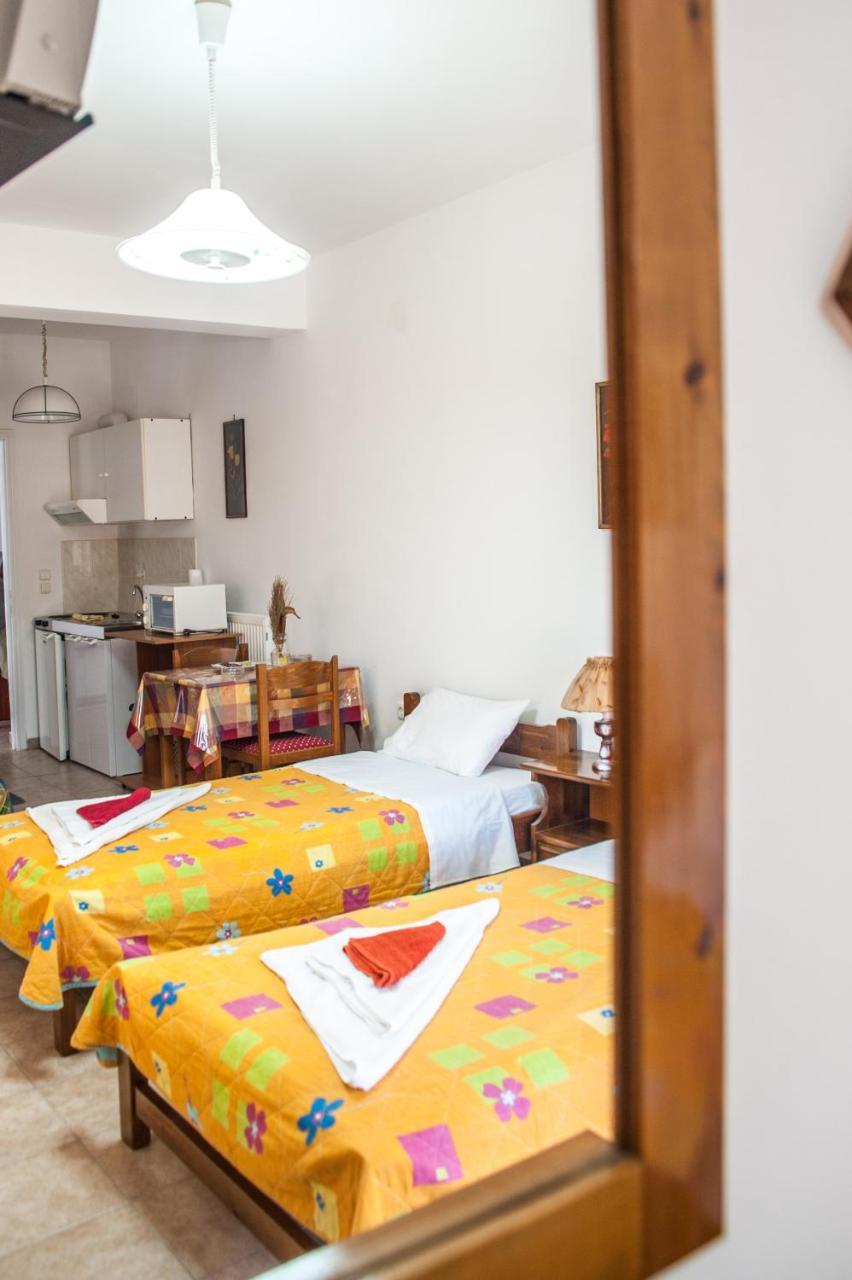 Thimios Rooms Keramiai Bagian luar foto