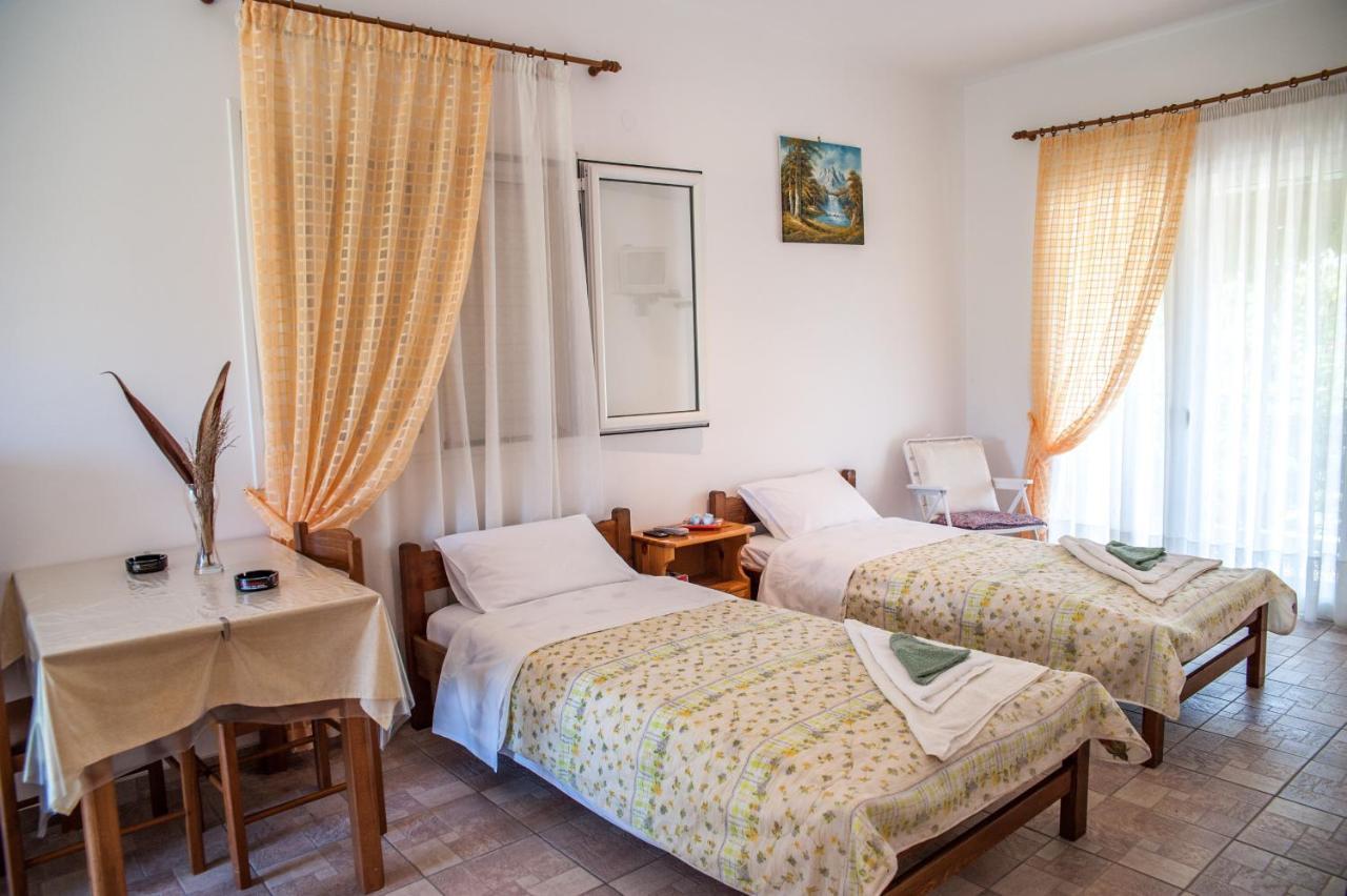 Thimios Rooms Keramiai Bagian luar foto