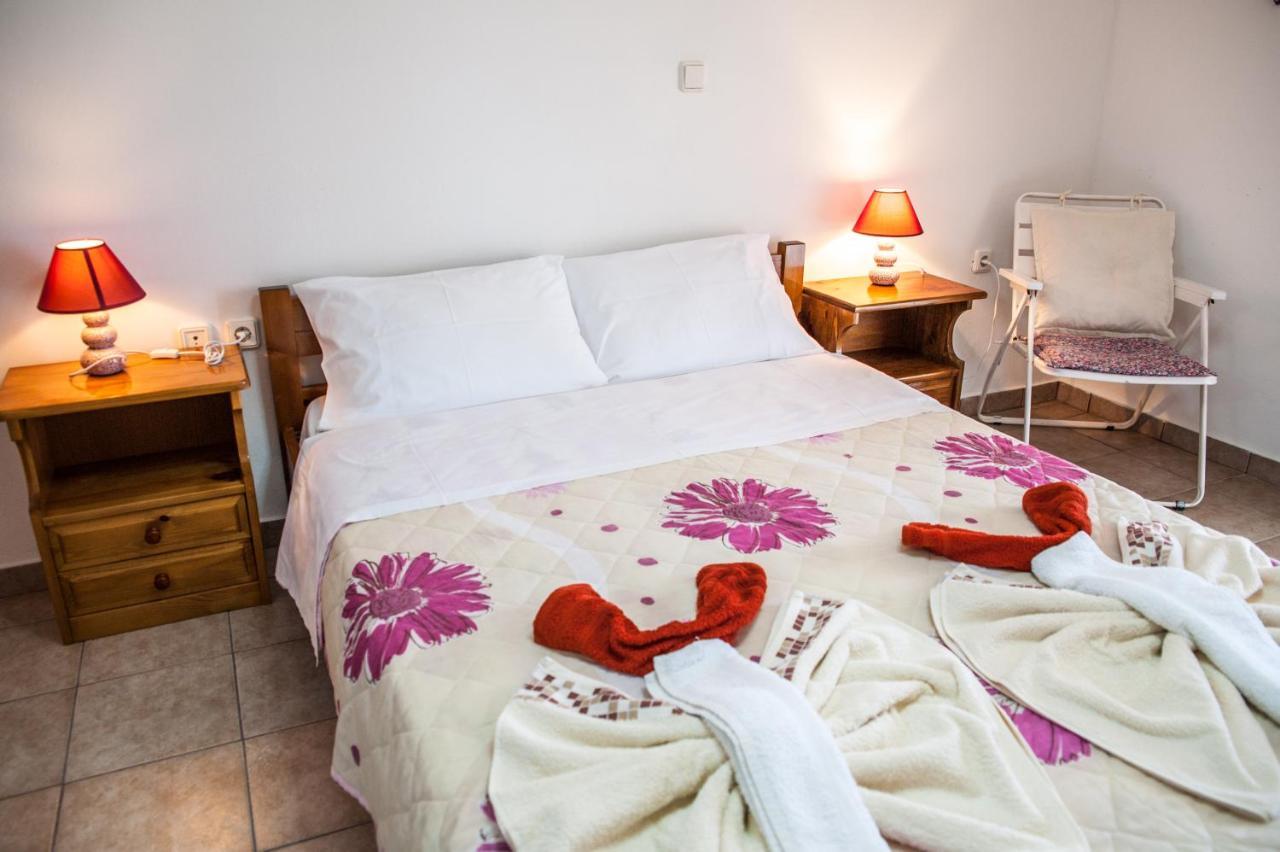 Thimios Rooms Keramiai Bagian luar foto