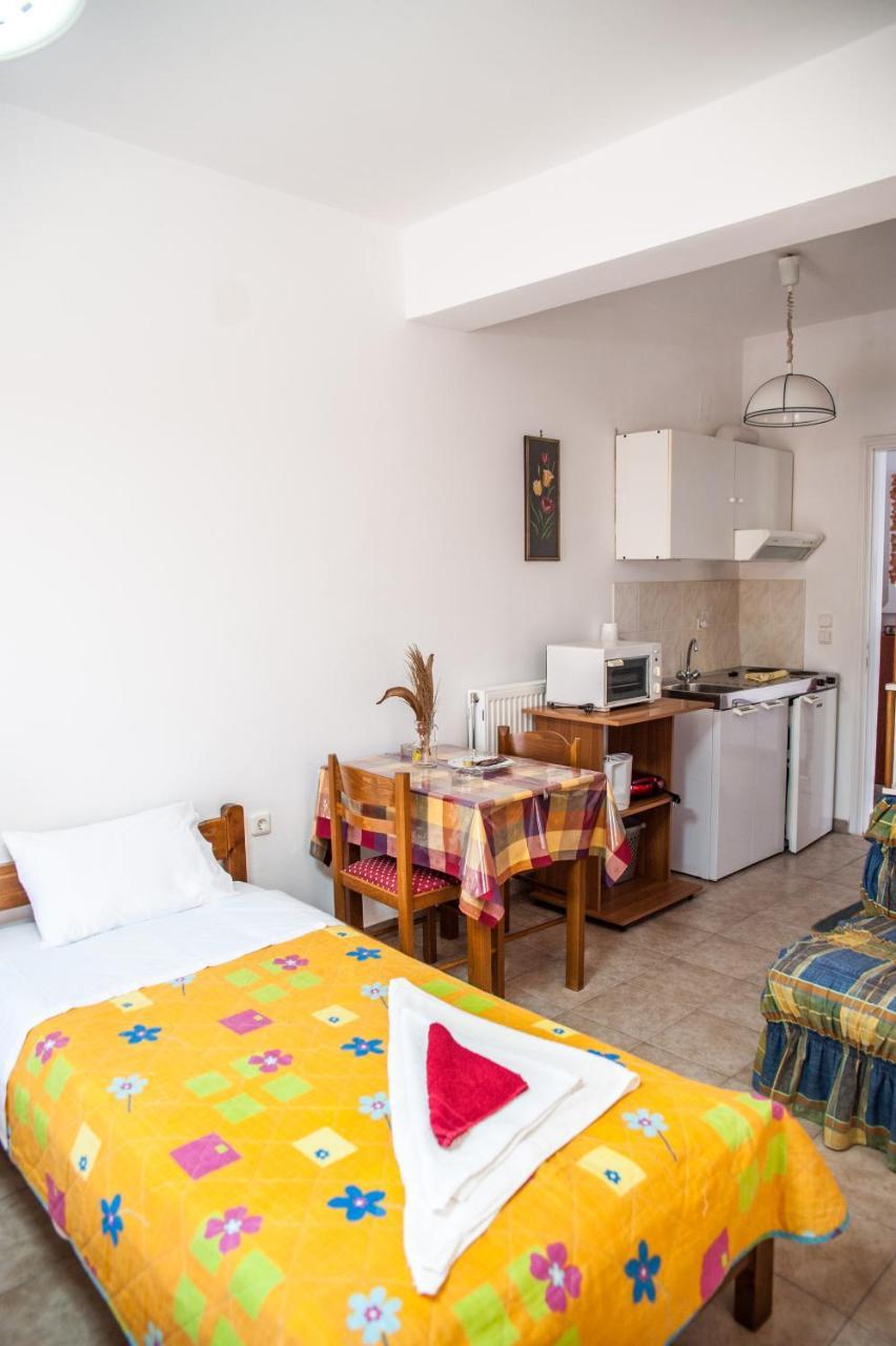 Thimios Rooms Keramiai Bagian luar foto